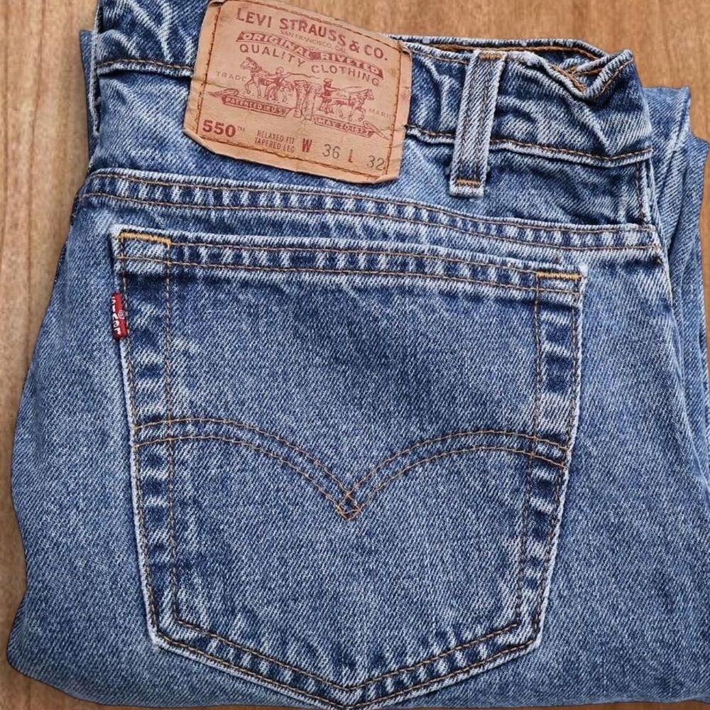 VINTAGE '90s LEVI'S 550 Mens 36x32 Medium Wash Relaxed Fit Tapered Leg Jeans USA